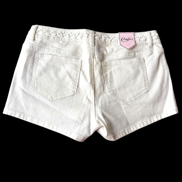 NWT Woman’s 7 Candies White Denim Shorts With Rhinestone Buttons Braided Detail - Picture 2 of 6